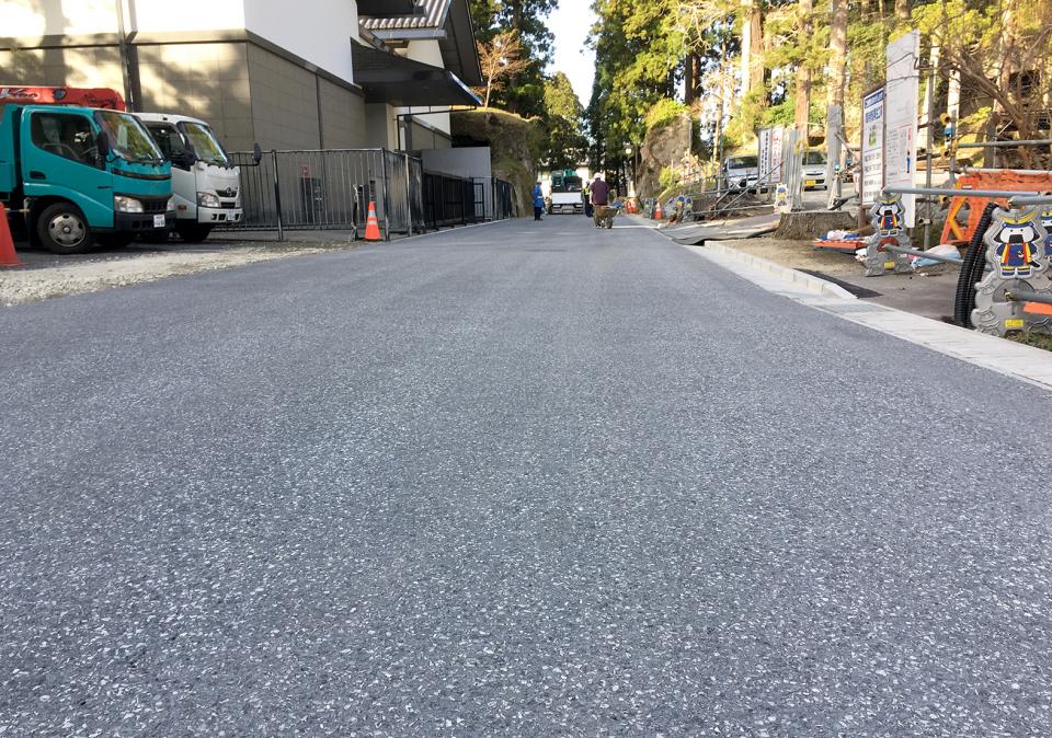 石畳風景観舗装【半たわみ性舗装】 | 株式会社ブラストラック 施工事例 石畳風景観舗装【半たわみ性舗装】 | 株式会社ブラストラック 施工事例